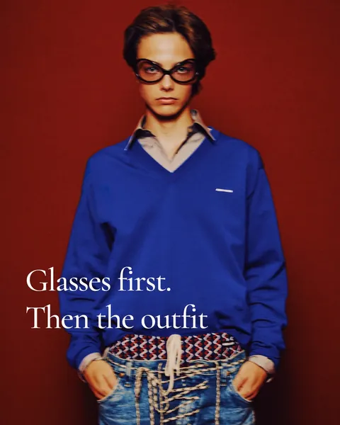 A Miu Miu post made in Keeng: glasses first, then the outfit